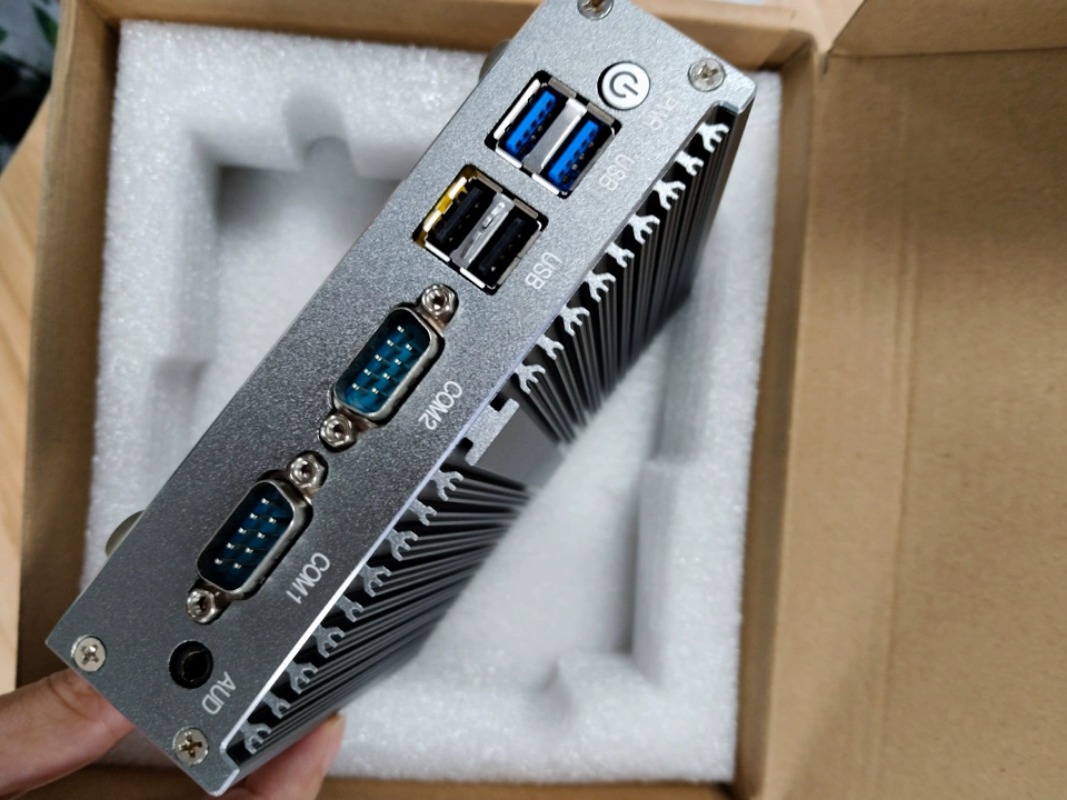 For Mini Industrial PC, Quad-C - Fanless Industrial Pc Rs485 Core I7 recension och pris